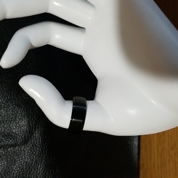 C.J Jewelry - Men's  Titanium Black  band.